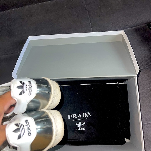 Prada X Adidas, sliver and white shell top sneaker - Picture 5 of 6